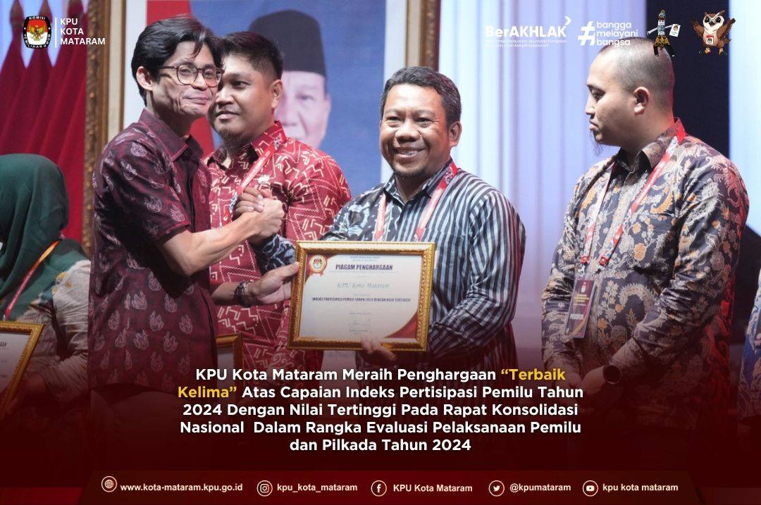 Penerimaan Penghargaan Ketua KPU Kota Mataram